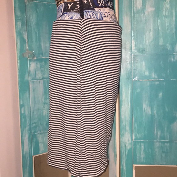 a.n.a. | women's striped skirt - Picture 5 of 7